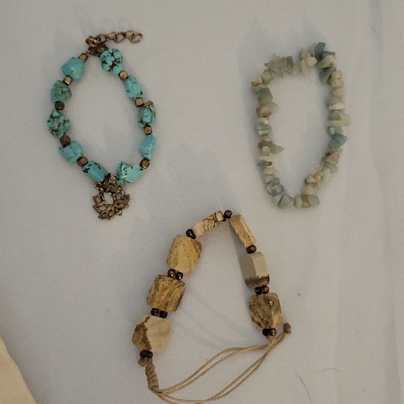 Bracelets - Picture 1 of 4